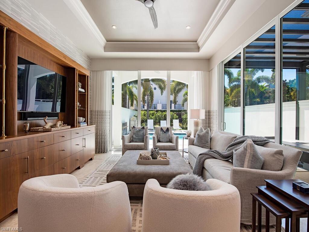 MANORS OF ST. THOMAS - Residential