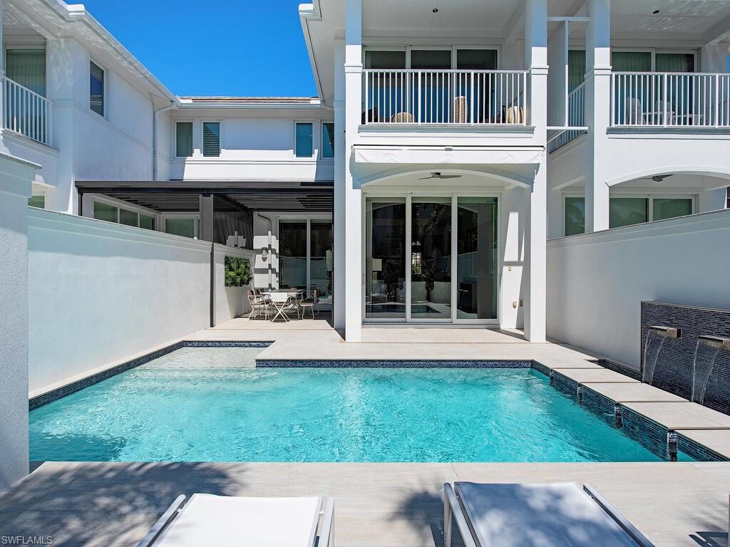 MANORS OF ST. THOMAS - Residential