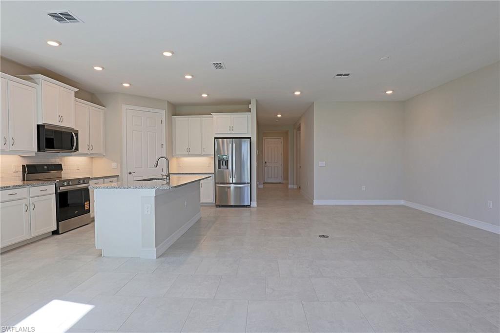 STONEWATER - Residential Lease