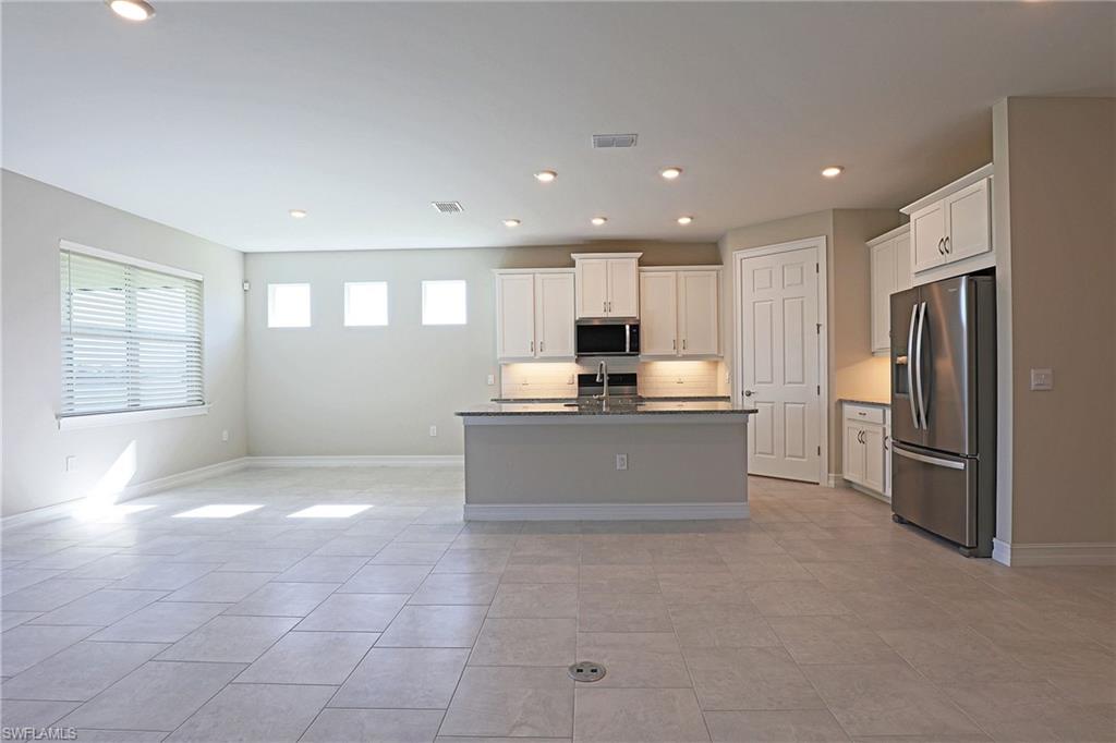 STONEWATER - Residential Lease