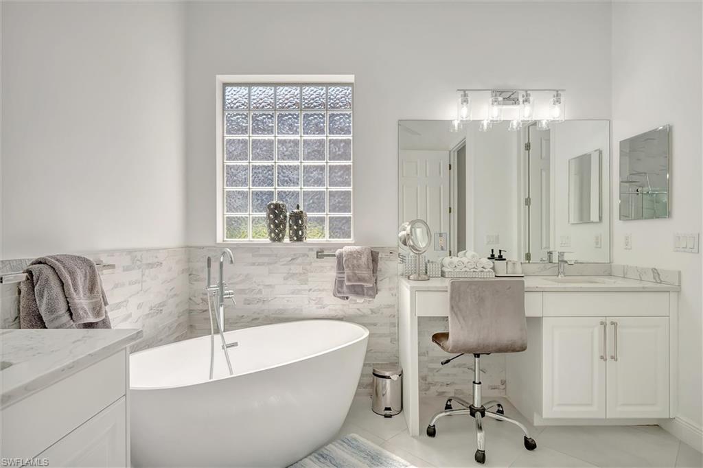 MUSTANG ISLAND - Residential