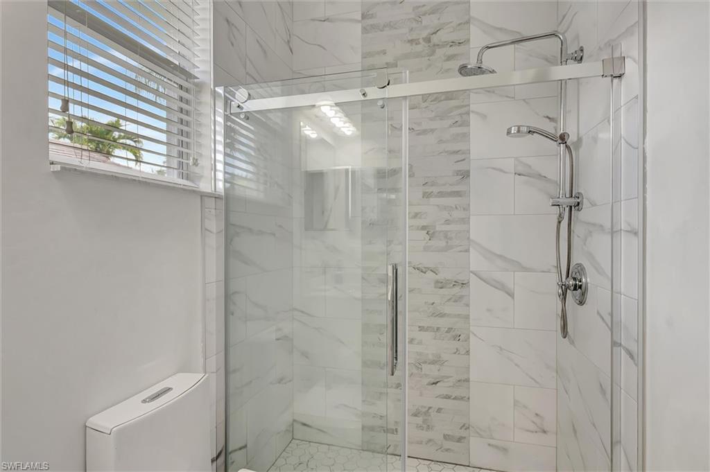 MUSTANG ISLAND - Residential