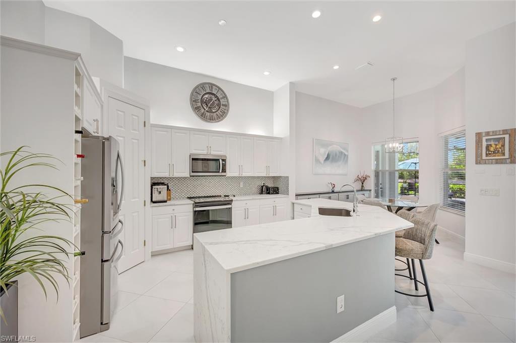 MUSTANG ISLAND - Residential