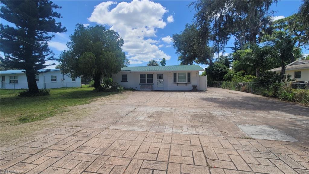 Properties 20710 Sandy LN