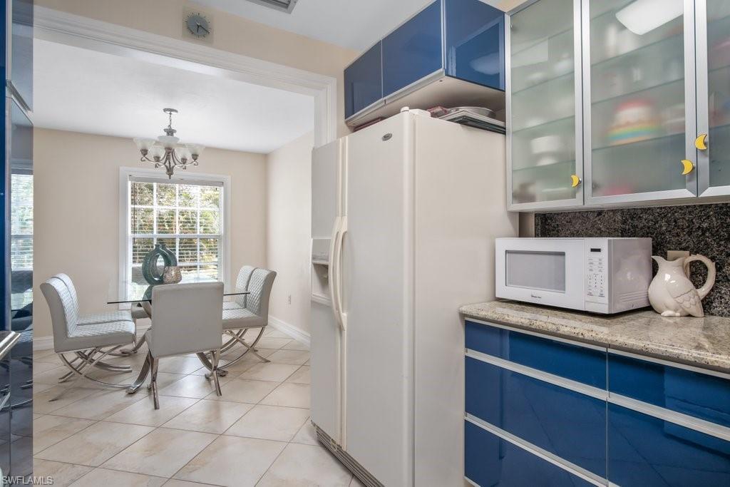 VILLAGE WEST - Residential