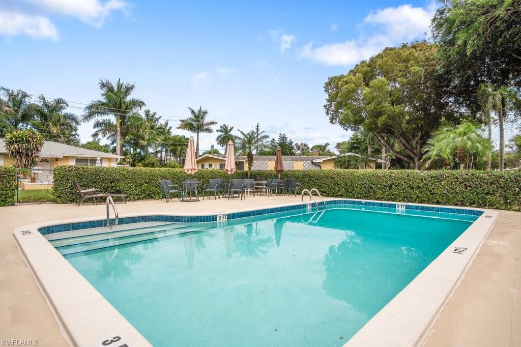 VILLAGE WEST - Residential