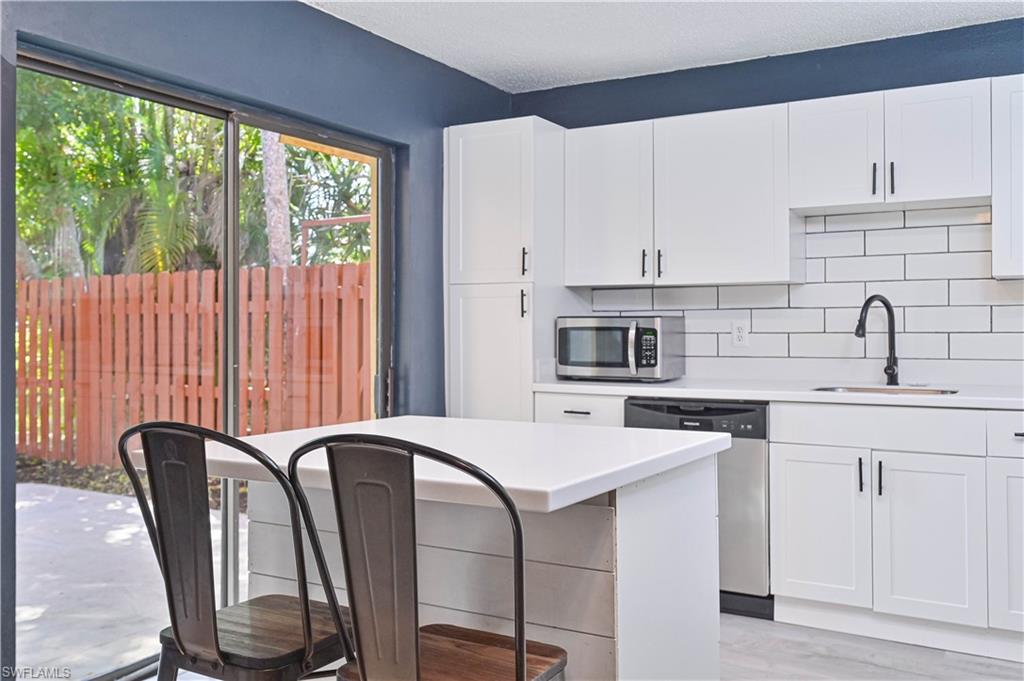 PARKWOODS TOWNHOUSE COMMUNITY - Residential