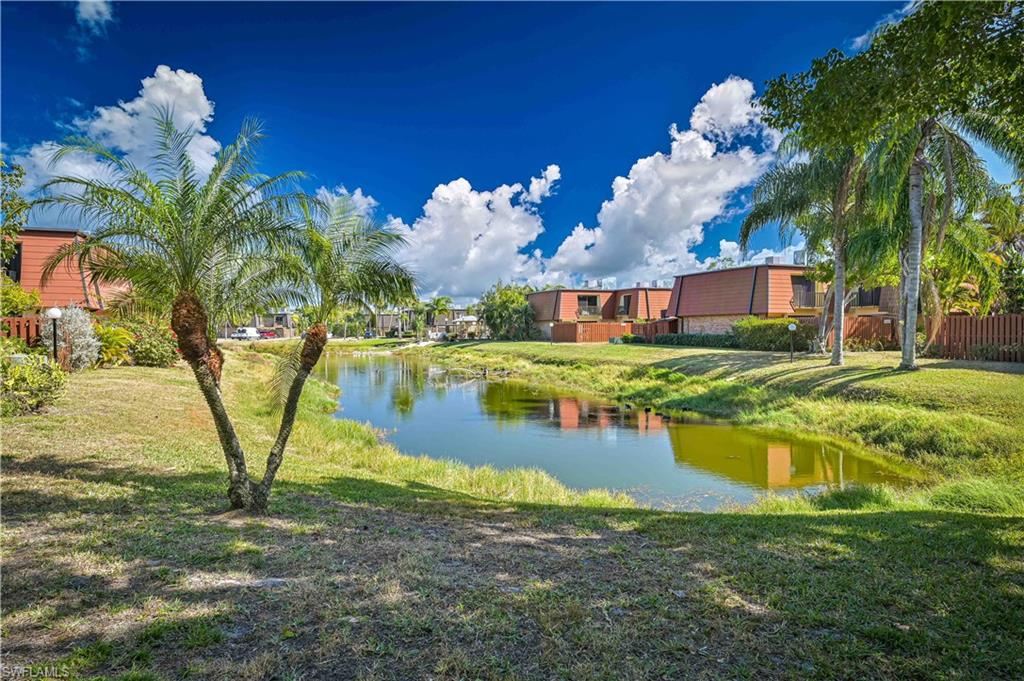 PARKWOODS TOWNHOUSE COMMUNITY - Residential