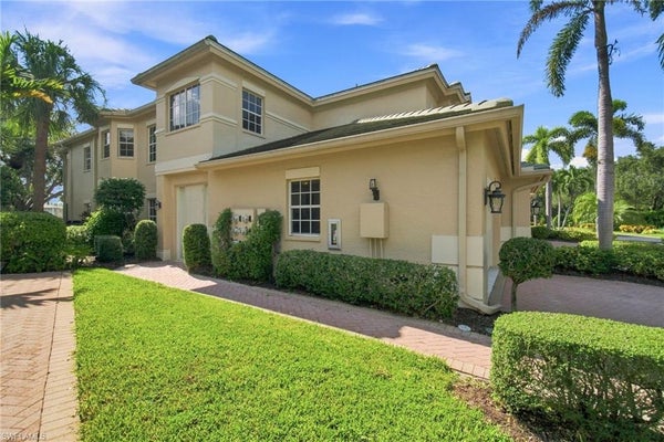 620 VINTAGE RESERVE LN APT C, NAPLES, FL 34119 - Image 78ee9e2197bf1064bfd91febb2cf633d/553828496