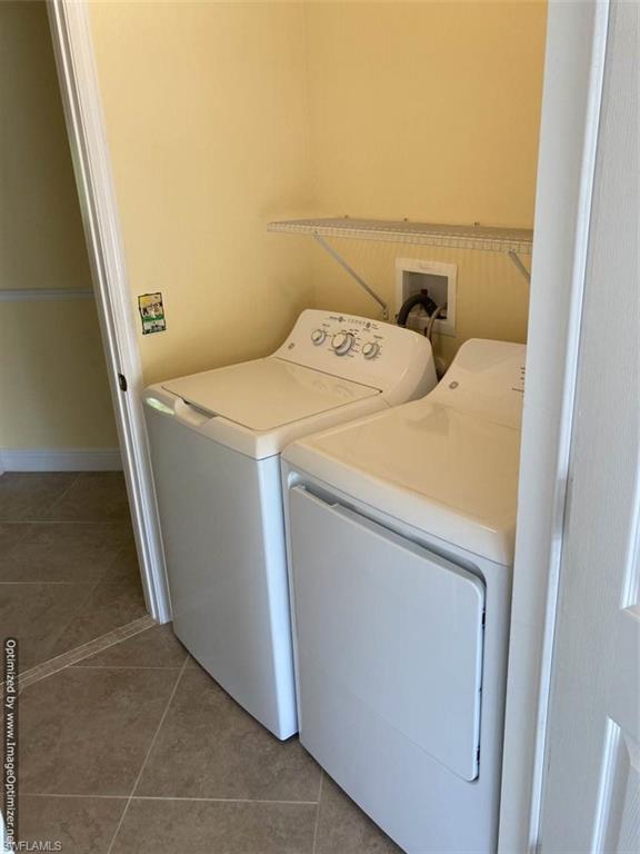 SAN CARLOS PARK - Residential