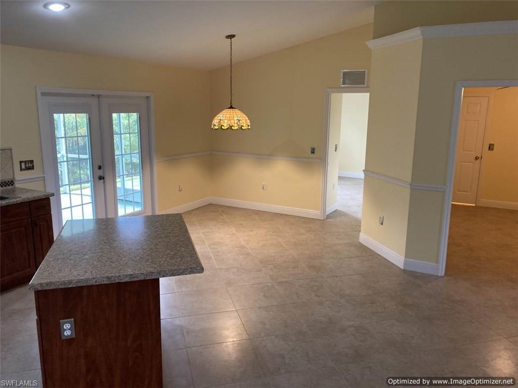 SAN CARLOS PARK - Residential