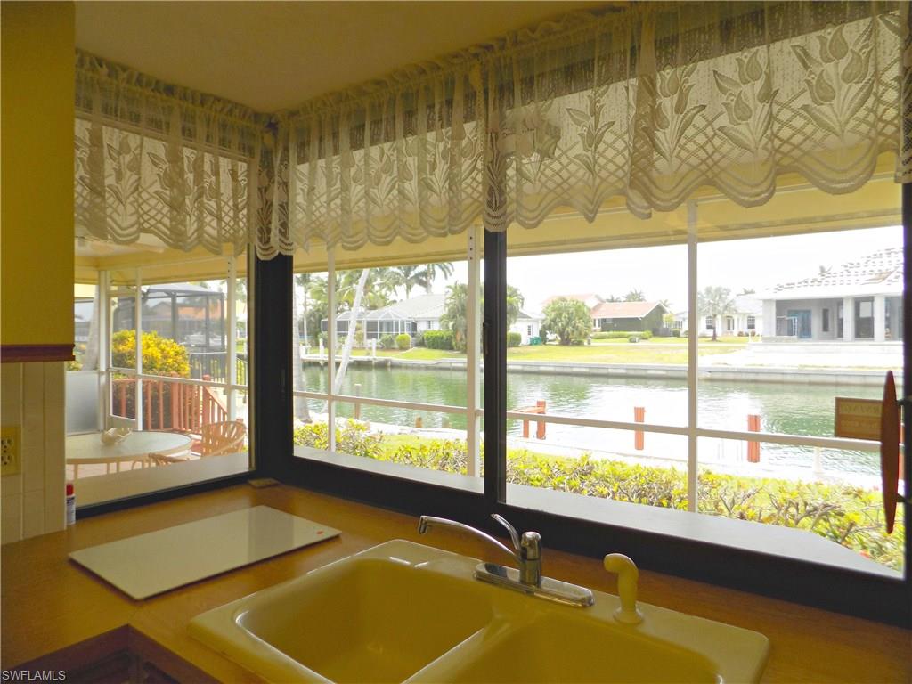 MARCO BEACH - Residential