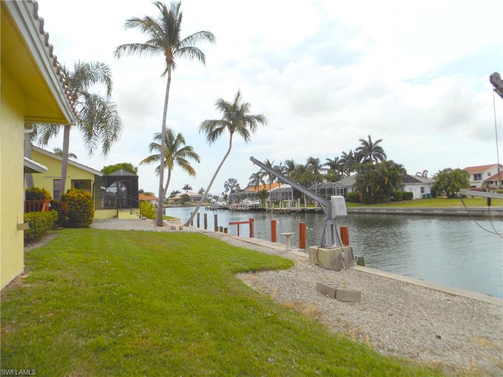 MARCO BEACH - Residential