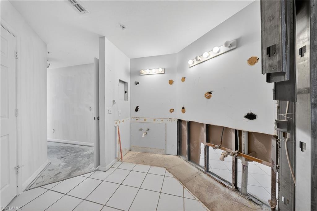 SILVER OAKS - Residential