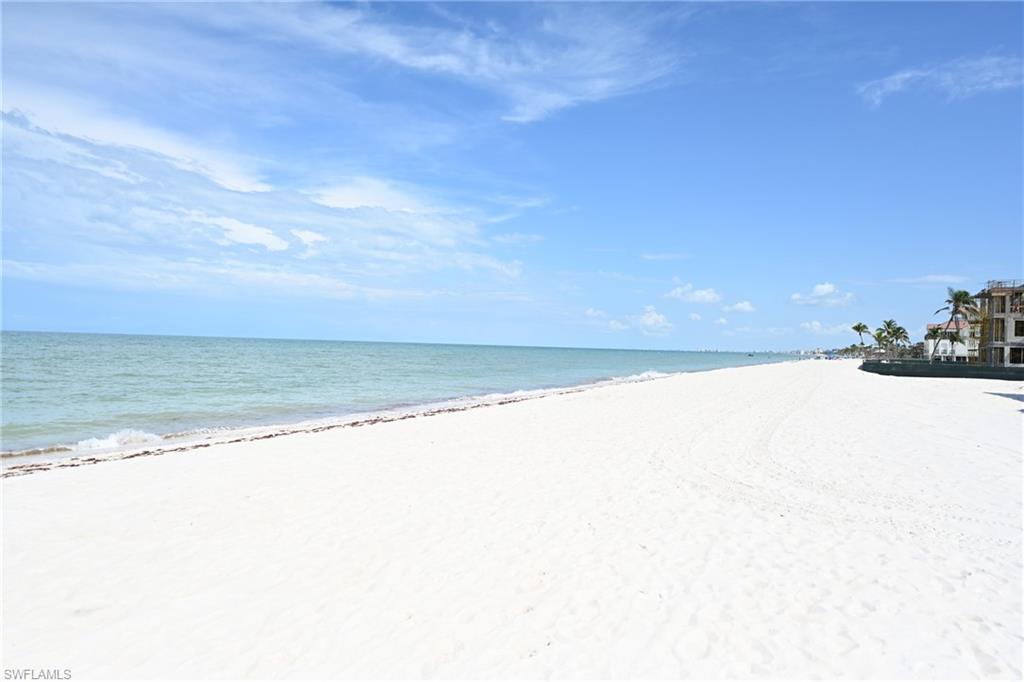 BAREFOOT BEACH - Residential Lease