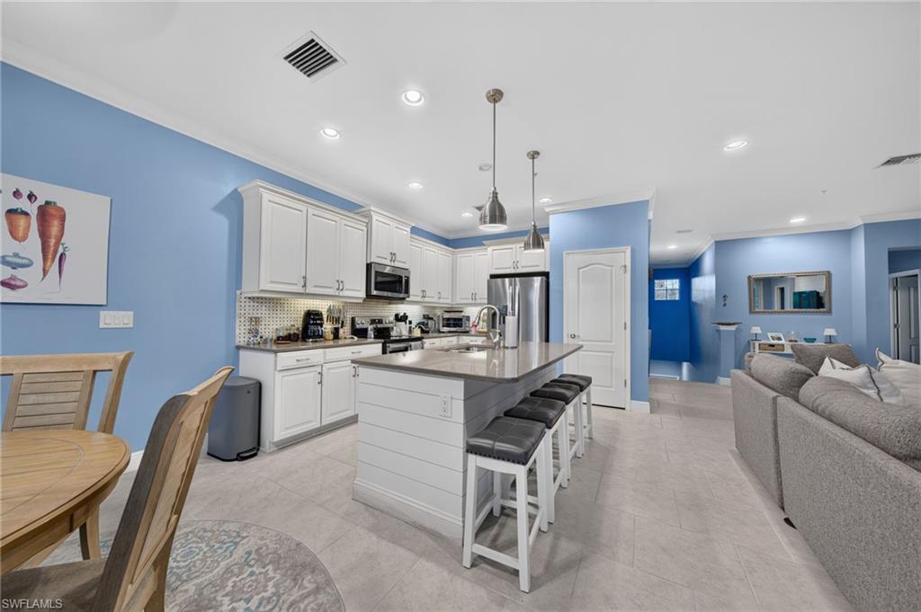 6981 Avalon CIR 1207