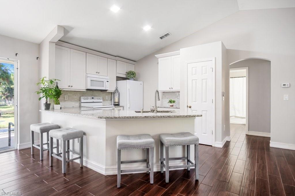 GOLDEN GATE ESTATES - Residential