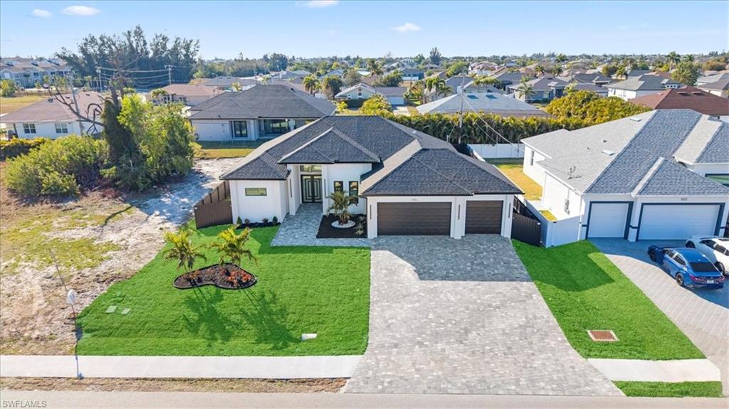 CAPE CORAL - Residential