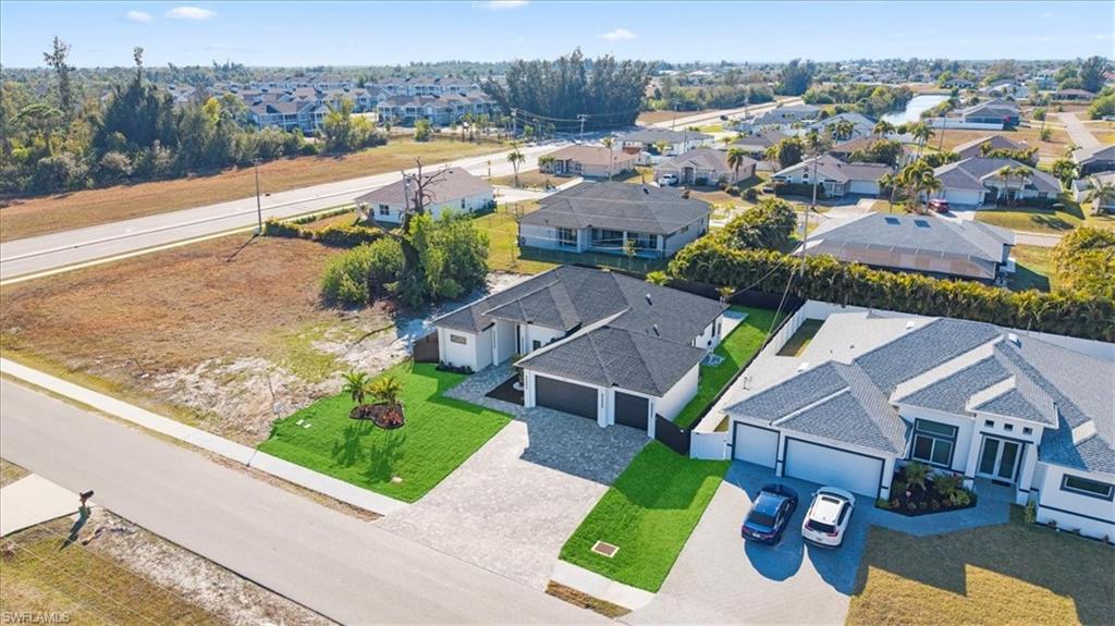 CAPE CORAL - Residential