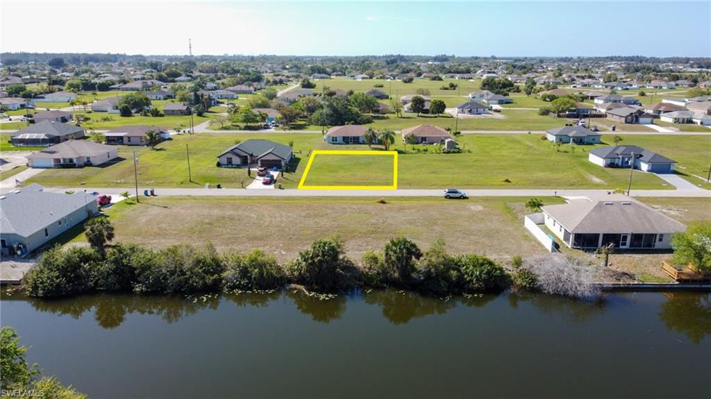 CAPE CORAL - Land