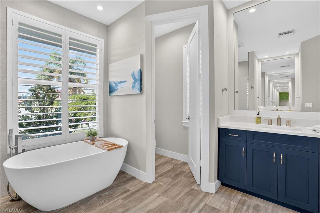 MARCO BEACH - Residential