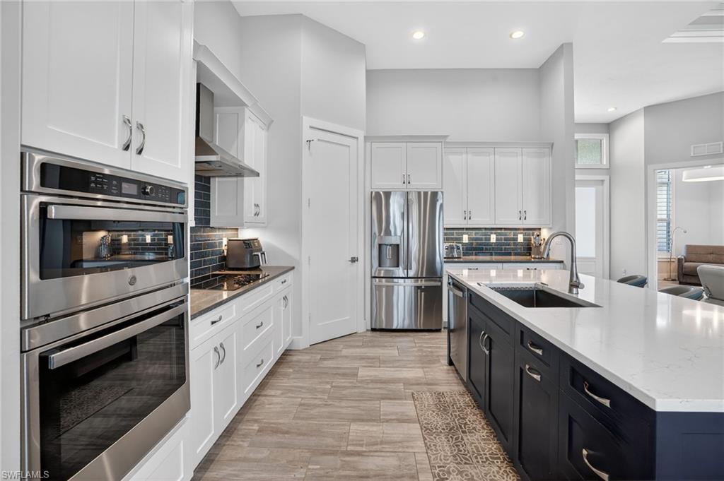 MARCO BEACH - Residential