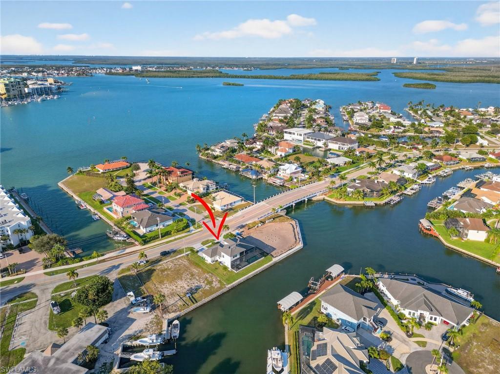 MARCO BEACH - Residential