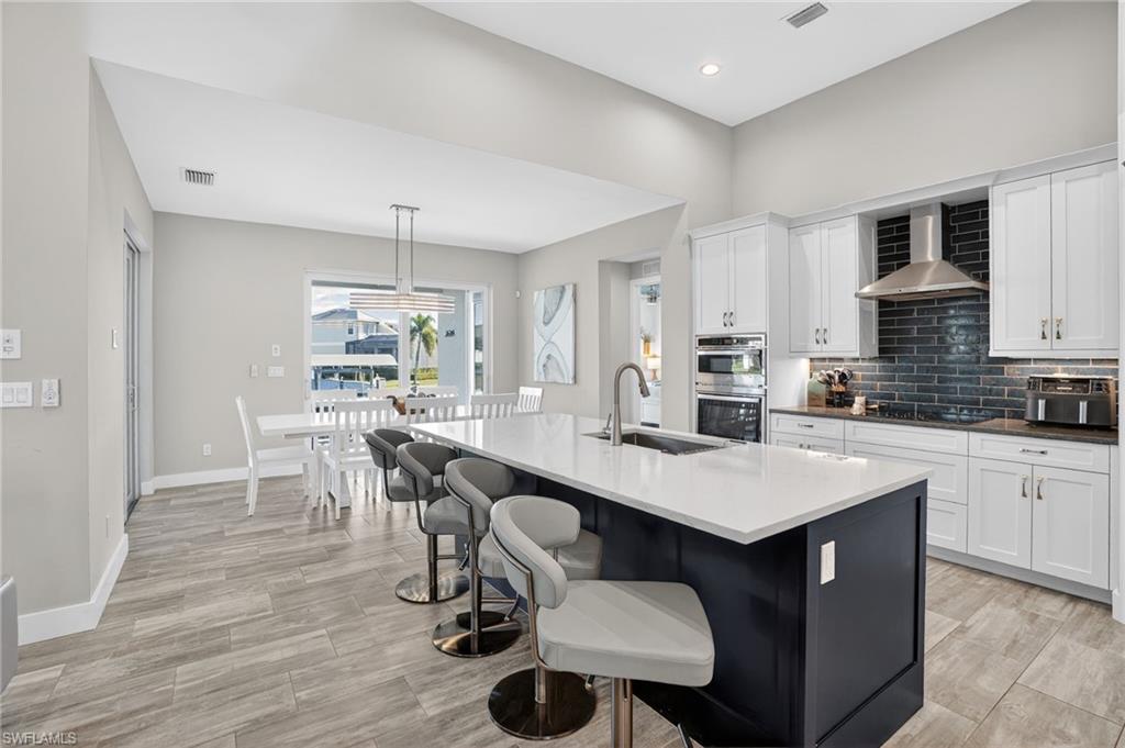 MARCO BEACH - Residential