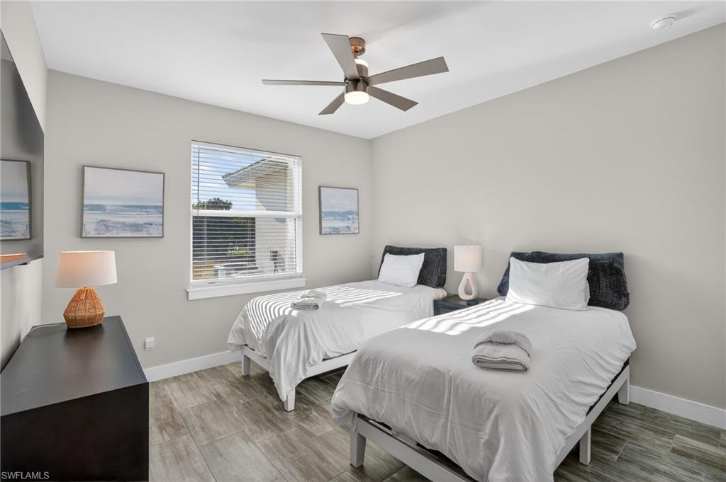 MARCO BEACH - Residential