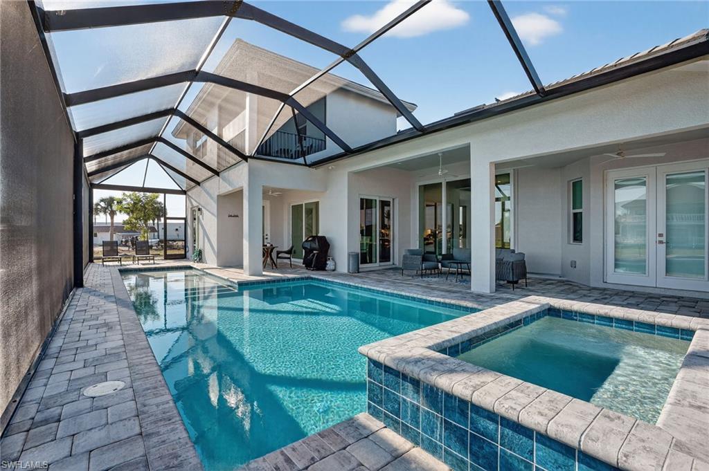 MARCO BEACH - Residential