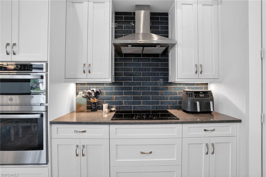 MARCO BEACH - Residential