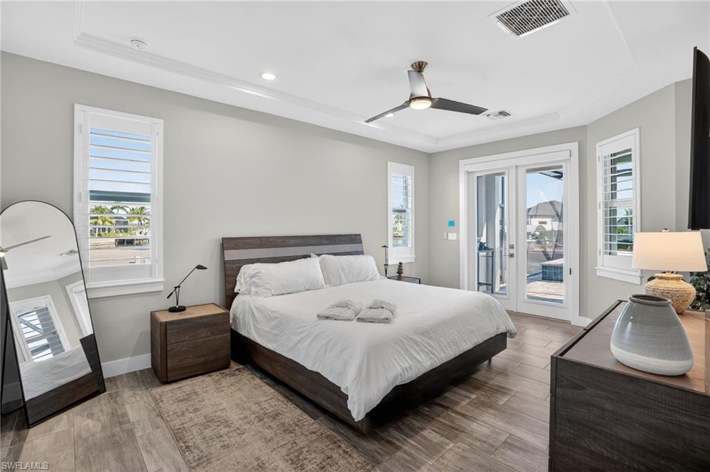 MARCO BEACH - Residential