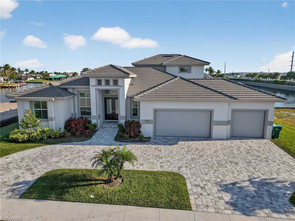 MARCO BEACH - Residential