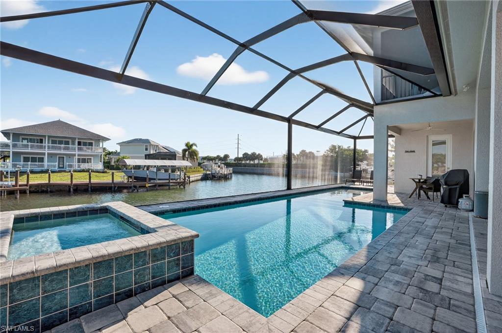 MARCO BEACH - Residential