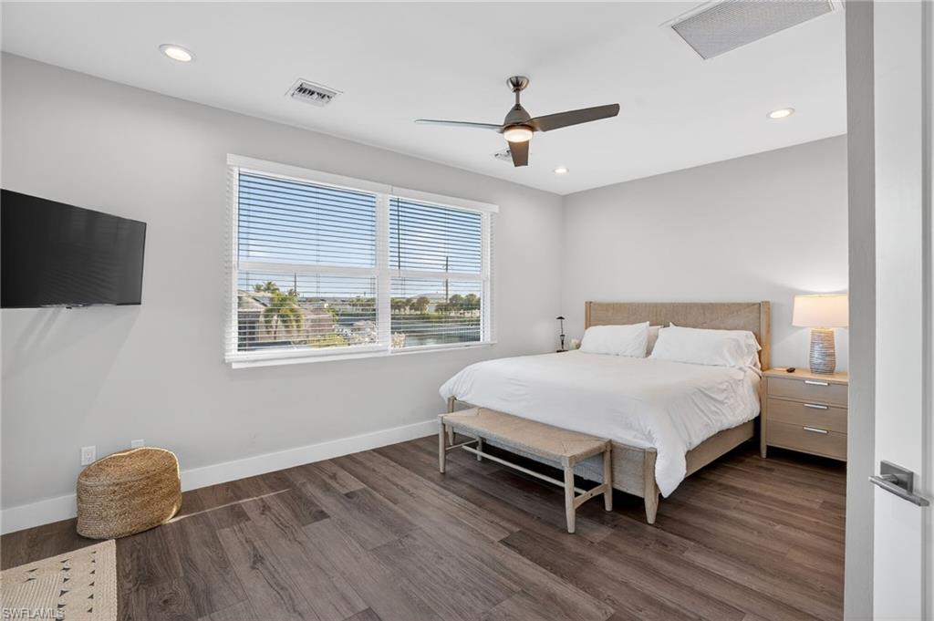 MARCO BEACH - Residential