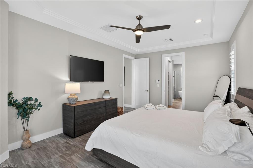 MARCO BEACH - Residential