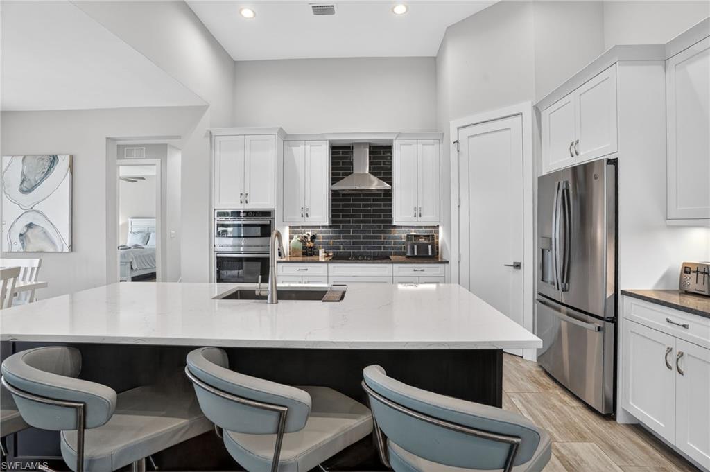 MARCO BEACH - Residential