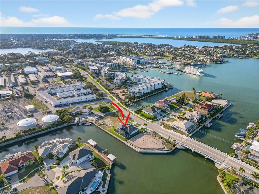 MARCO BEACH - Residential