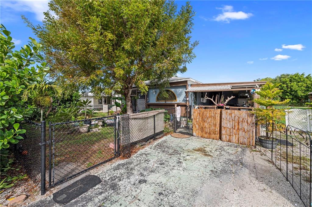 HENDERSON CREEK PARK - Residential