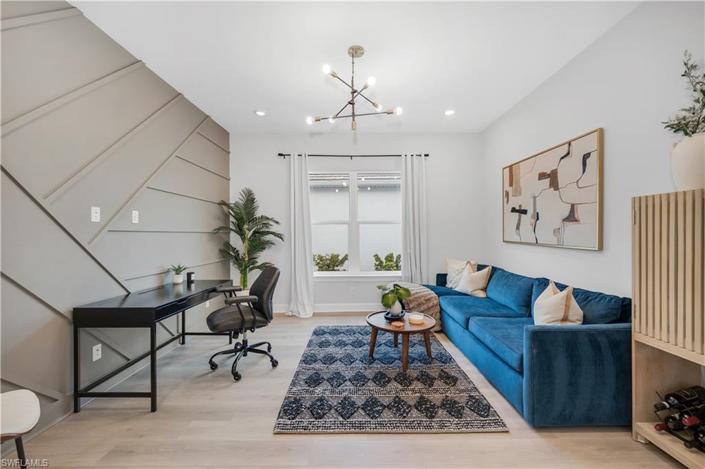 ESPLANADE LAKE CLUB - Residential