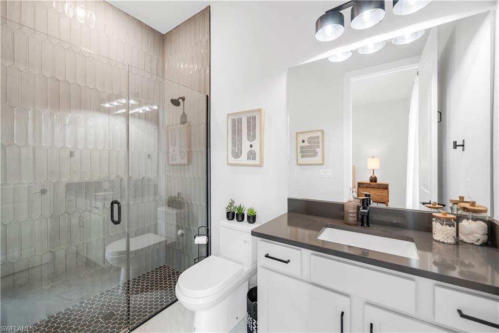 ESPLANADE LAKE CLUB - Residential