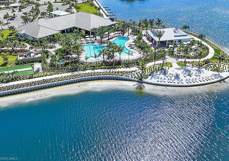 ESPLANADE LAKE CLUB - Residential