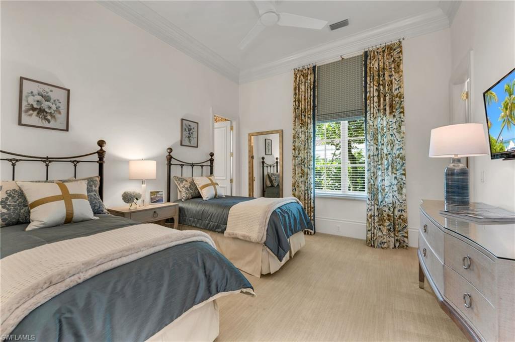 ISLA VISTA - Residential