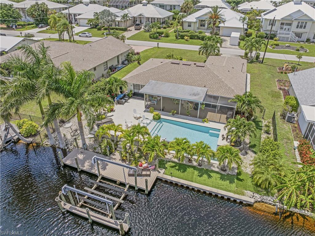 6156 Cocos DR