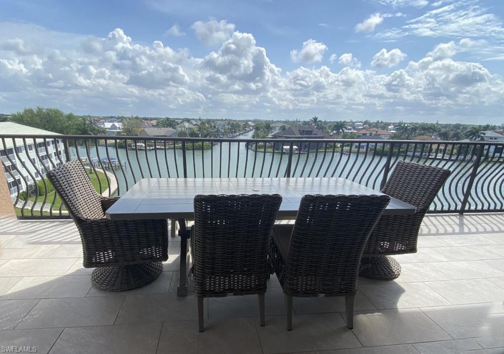 BEACHCOMBER CONDO - Residential