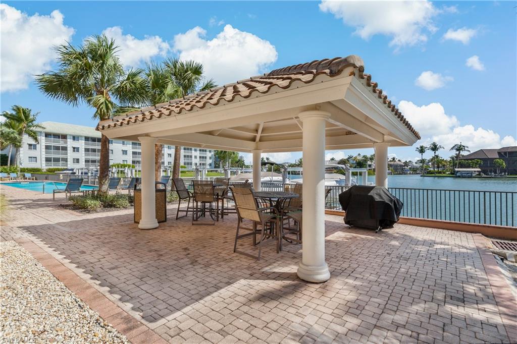 BEACHCOMBER CONDO - Residential