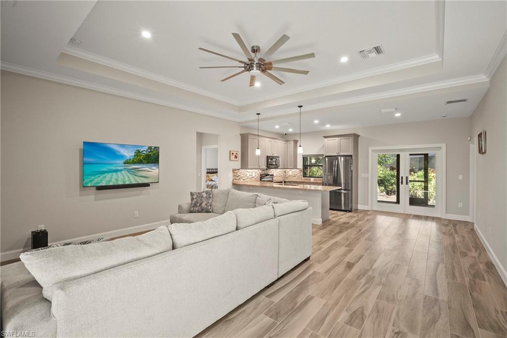 SAN CARLOS ESTATES - Residential