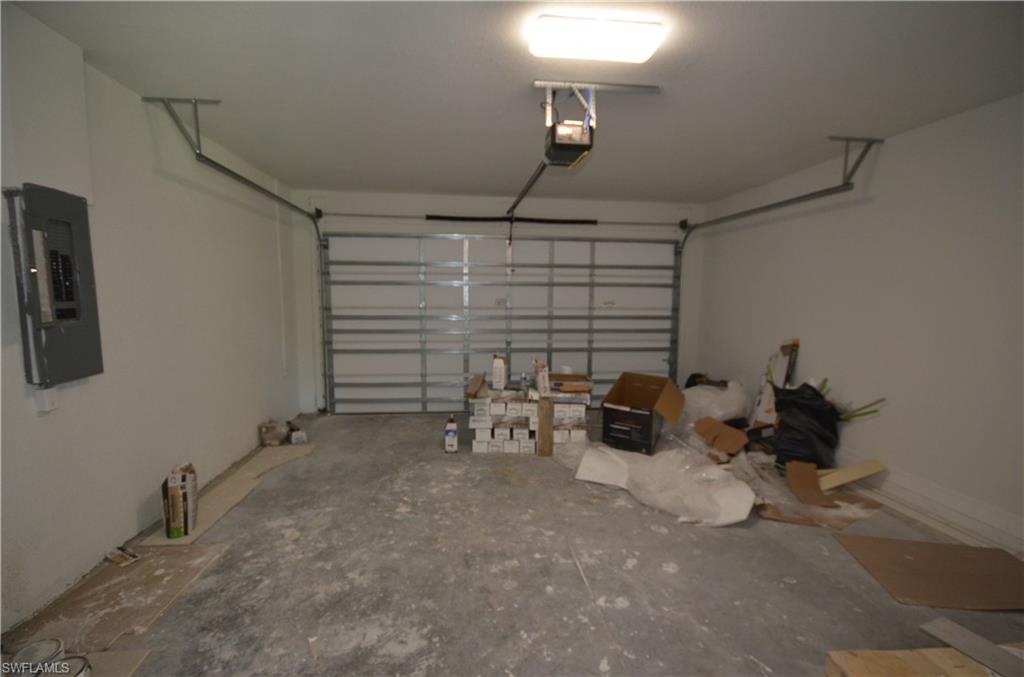 PORT CHARLOTTE - Residential Lease