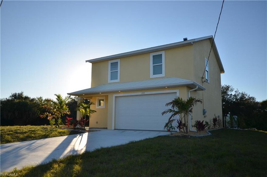 Beautiful 4 bedroom 2.5 Bath, Insulated Impact Windows, High Efficiency a/c System Water Heater Energy Efficient, Granite Countertops, LED lighting, Chrome Faucets, Shaker Cabinets, Stainless Steel Appliances. A must see!