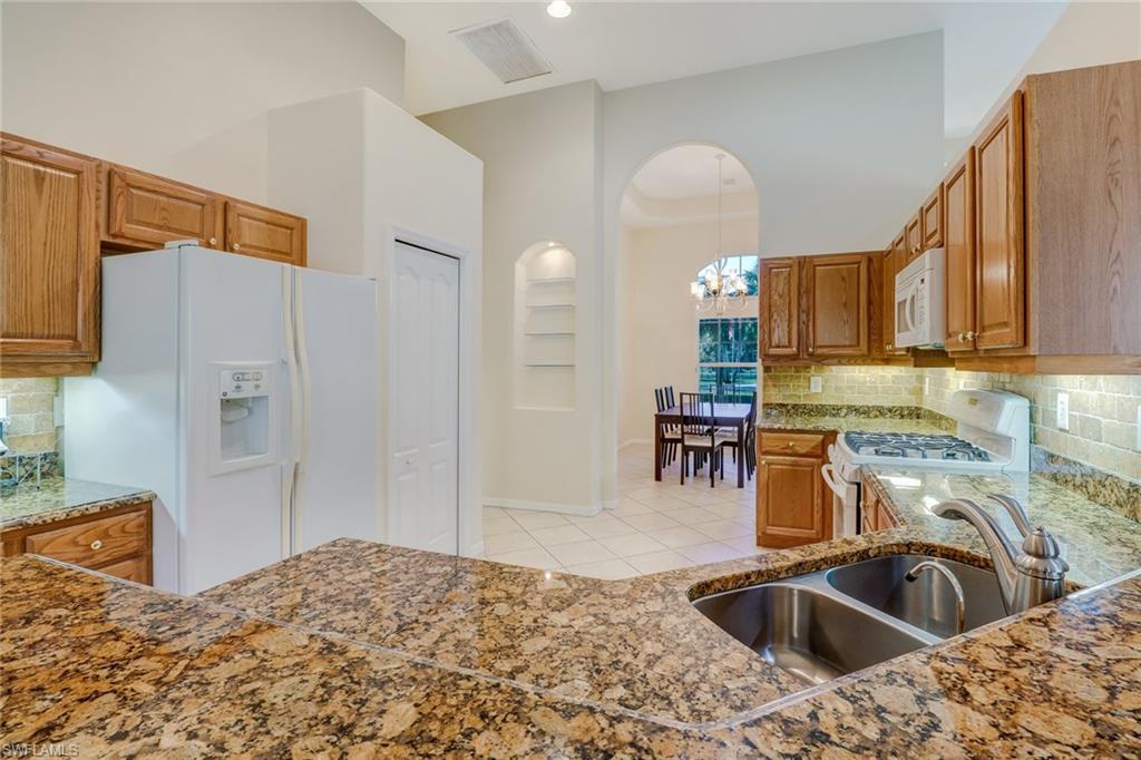 GOLDEN GATE ESTATES - Residential